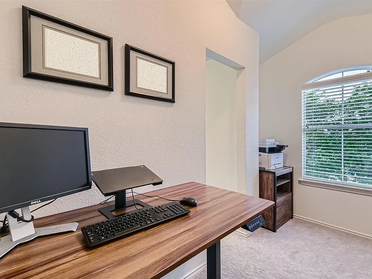 1717 Thompson Trl — Photo 16