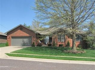5482 S Ferguson Ave, Springfield, MO 65810