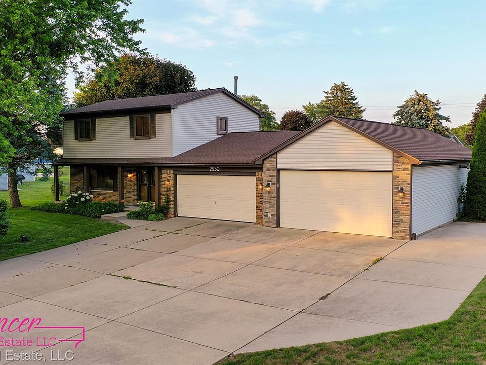 1st image of 2930 Golfhill Dr