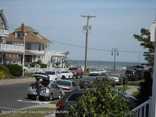 111 10th Ave #D Photo 1