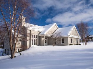 6807 Hillside Dr, Harbor Springs, MI 49740
