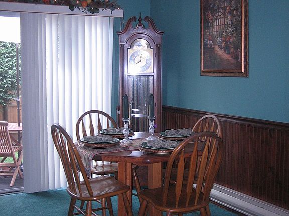 Dining area, tongue/groove wainscoting