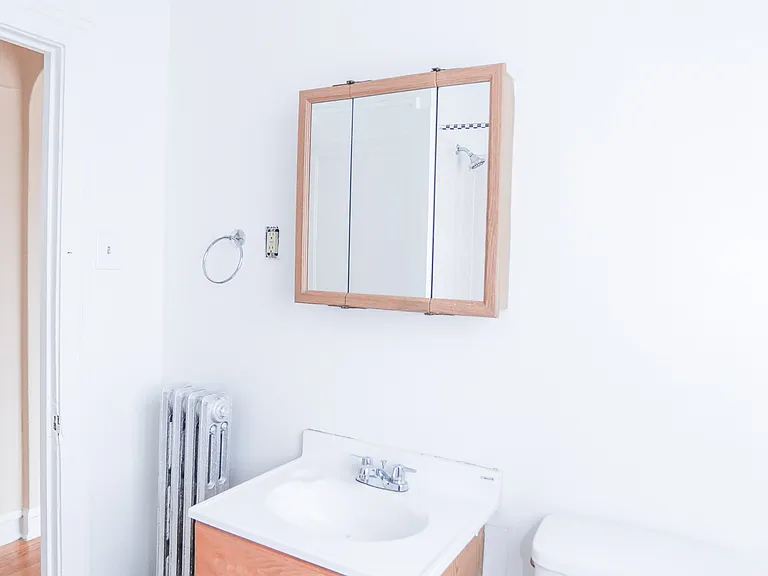 3944 W Roscoe St #2B — Photo 9