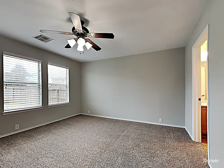 1002 Honeysuckle Vine Dr — Photo 18