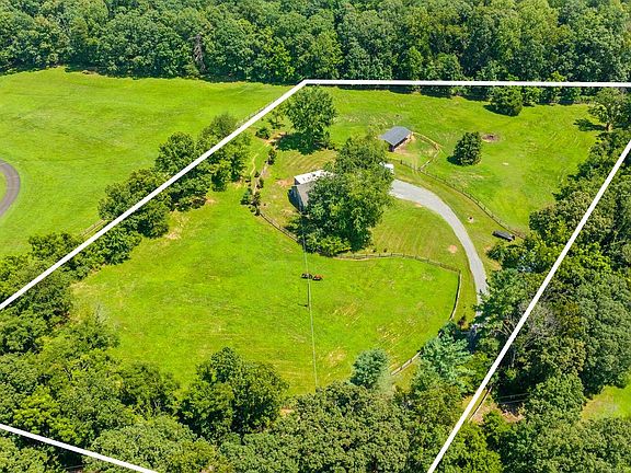 4th image of 9467 Old Waterloo Rd