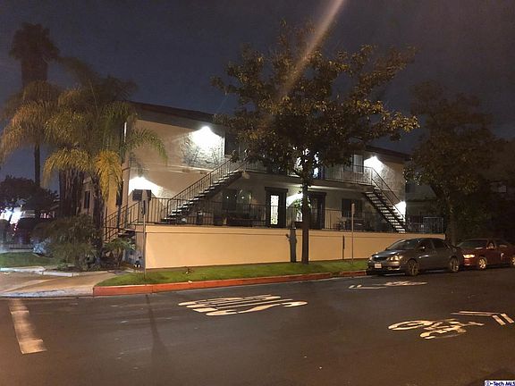 4th image of 823 E Wilson Ave