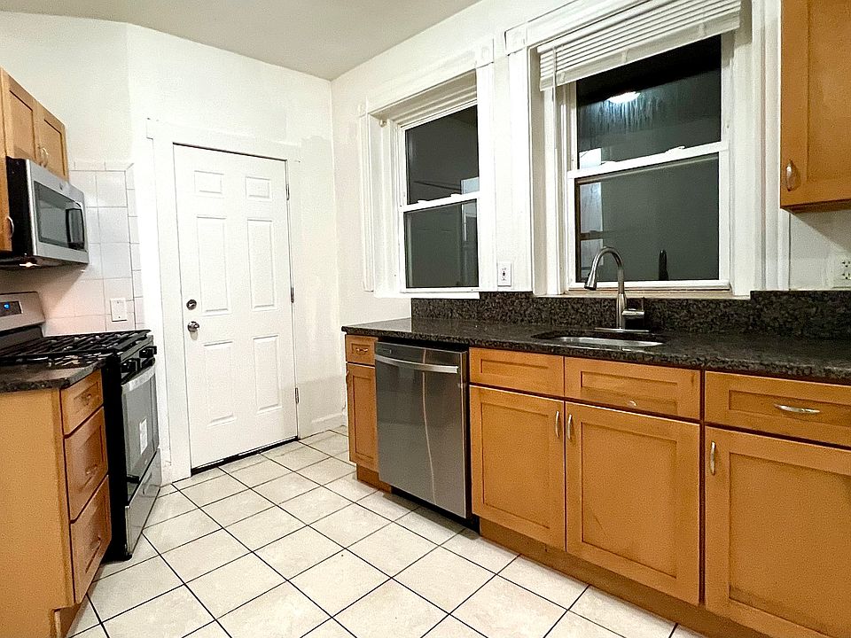 1st image of 2 Centre St #1