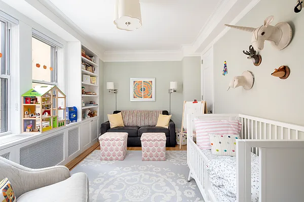 Sold by Sotheby's International Realty | media 6