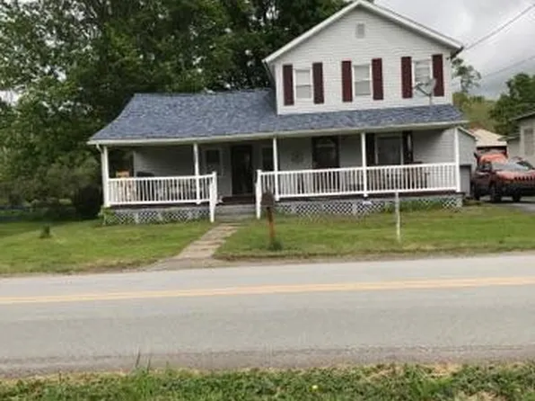 99 Cemetery St, Clifford Township, PA 18421