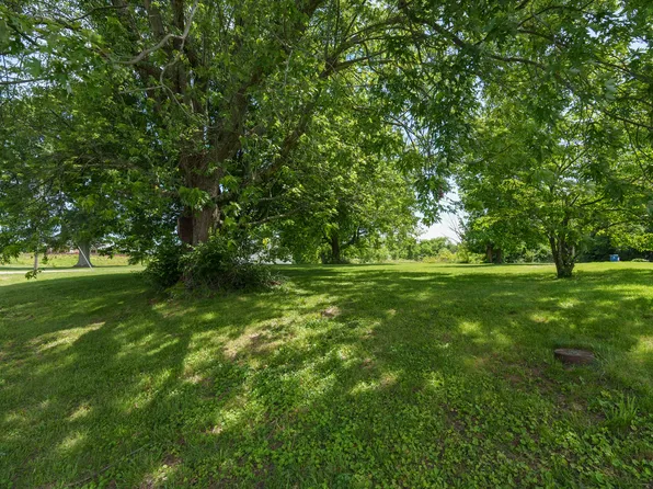21 Warsaw Rd, Dry Ridge, KY 41035