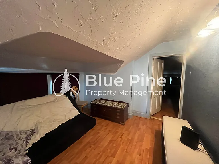 284 S Ridge Ave — Photo 16