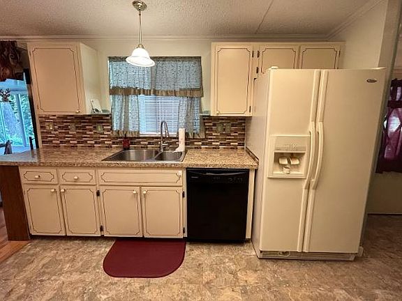 2nd image of 38 Tropical Falls Dr