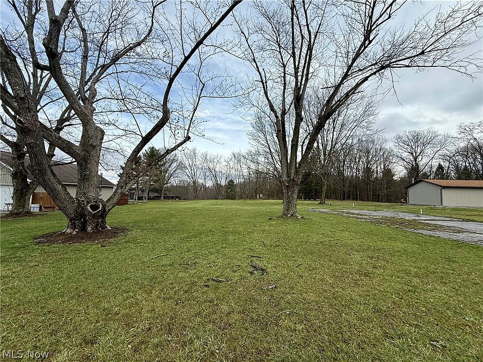1st image of 9914 W Hill Dr