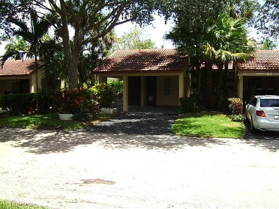 1st image of 16179 Laurel Dr