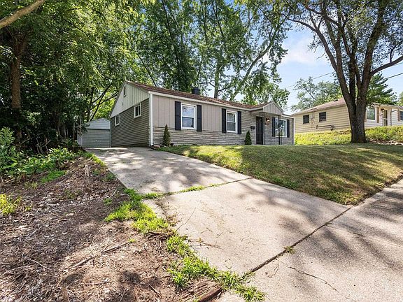 2nd image of 1022 Dover Dr