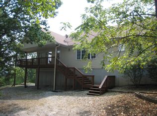 27446 Redbud Ln, Eagle Rock, MO 65641