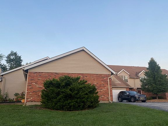 3rd image of 3718 Candlewyck Club Dr APT B