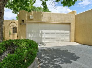 6033 Del Campo Pl NE, Albuquerque, NM 87109