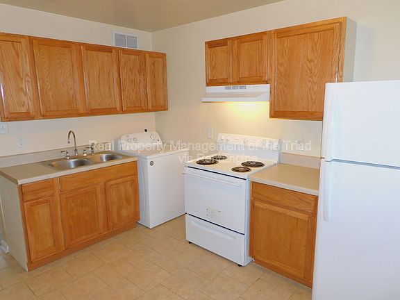 5th image of 4216 Parker St #G