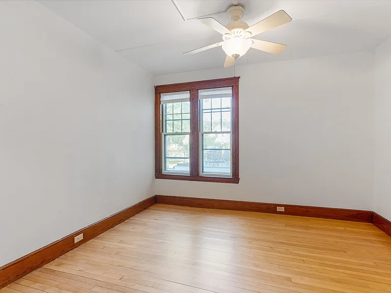 34 Lyndon St #A — Photo 14