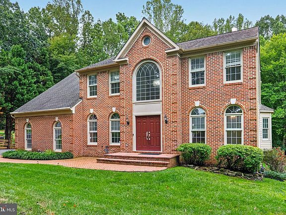 3rd image of 6367 Etheridge Ln
