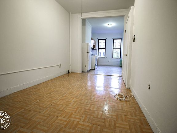 5th image of 220 Stockholm St APT 2R