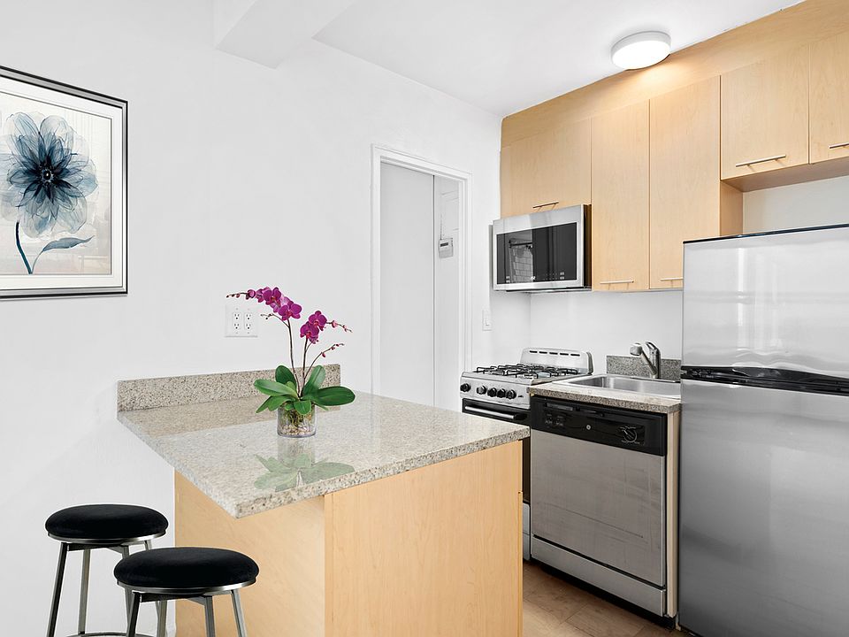 1st image of 30 W 141st St APT 1B