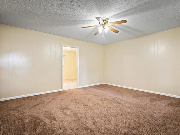 3rd image of 10971 Rosemere Dr