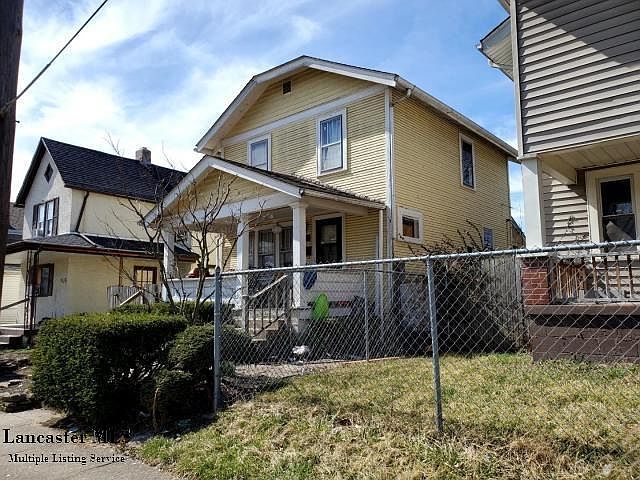 2nd image of 131 S Oakley Ave