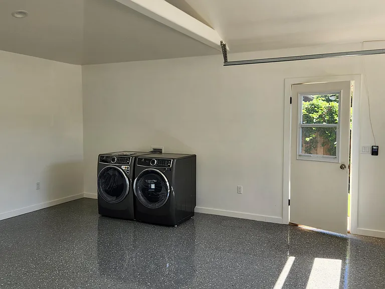 1340 Danielson Rd — Photo 15