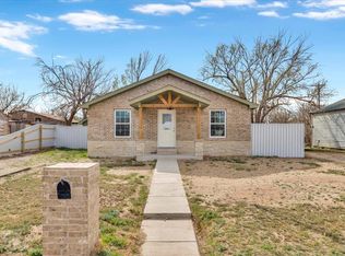 804 Avenue A, Levelland, TX 79336