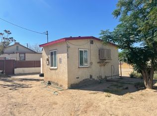 621 1/2 E Fredricks St, Barstow, CA 92311
