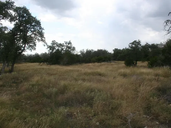 22 Paloma Rnch W, Mountain Home, TX 78058