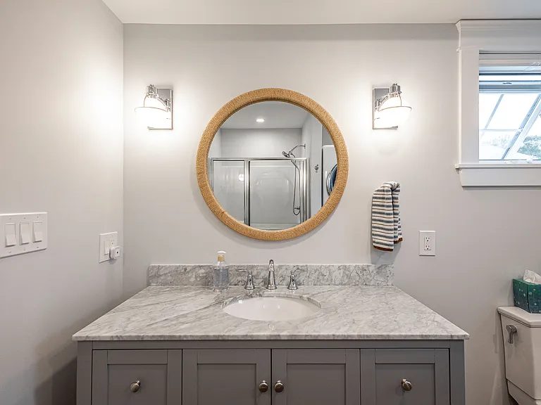1st Floor Bathroom