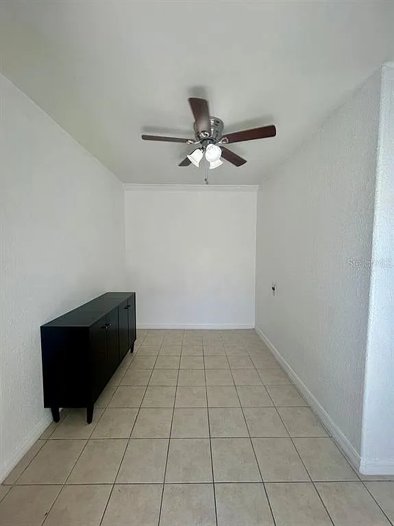1 bed, 1.0 bath, 377 sqft, $1,000 — Photo 2