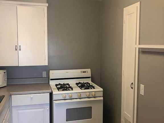 4th image of 1005 El Camino Real
