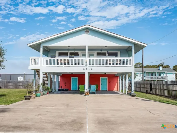 2516 W Maple St, Port O Connor, TX 77982