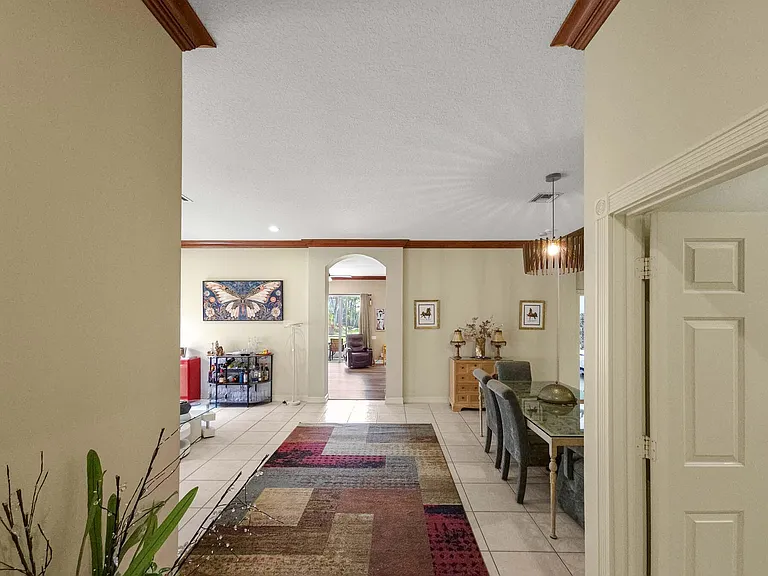 5058 Glenville Dr — Photo 5