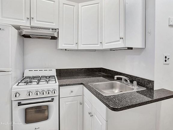 3rd image of 243 W End Ave APT 506