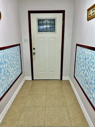 2210 Berry Ave Photo 1