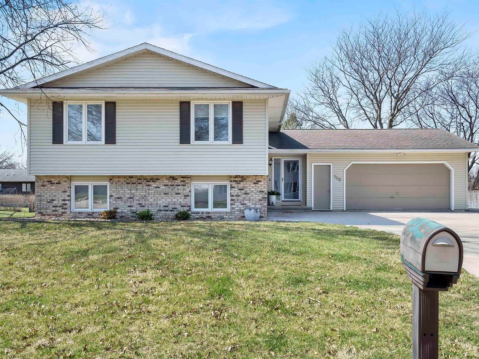 110 Usher Rd, Hudson, IA 50643 Zillow