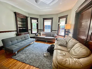 6 bed, $8,100 — Photo 2