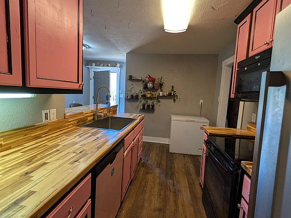 3rd image of 505 E Olive St