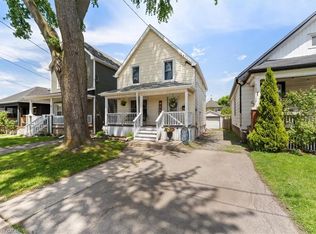 17 Craigmiller Ave, Hamilton, ON L8L 3H9