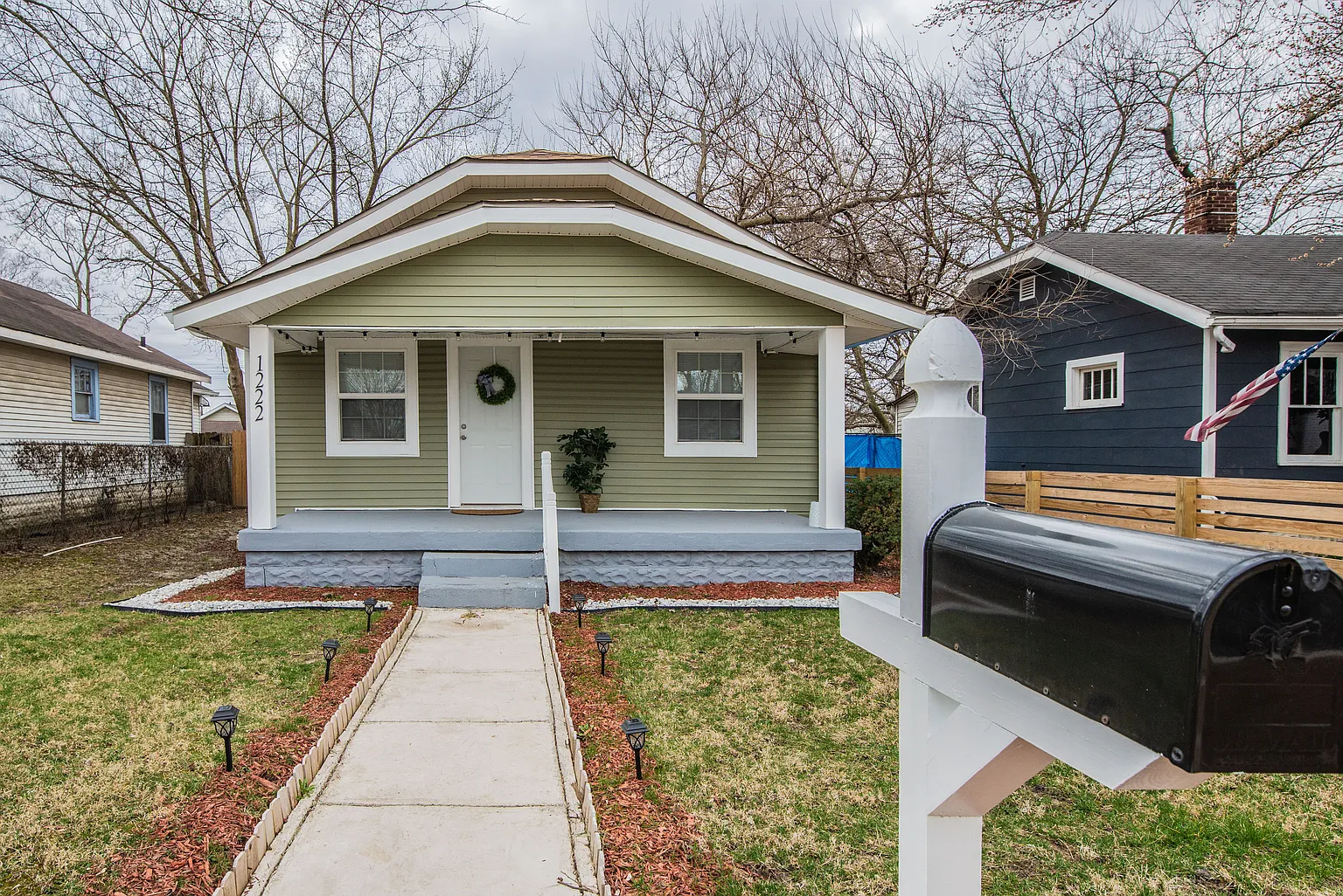 1222 N Chester Ave photo 1