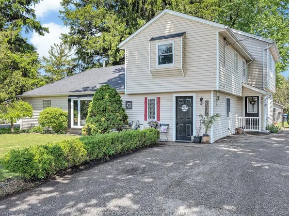 326 Coronado Dr, Tecumseh, ON N8N 2E4