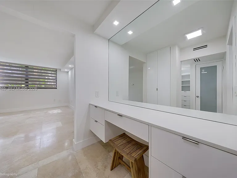 101 Ocean Lane Dr #1017 — Photo 7