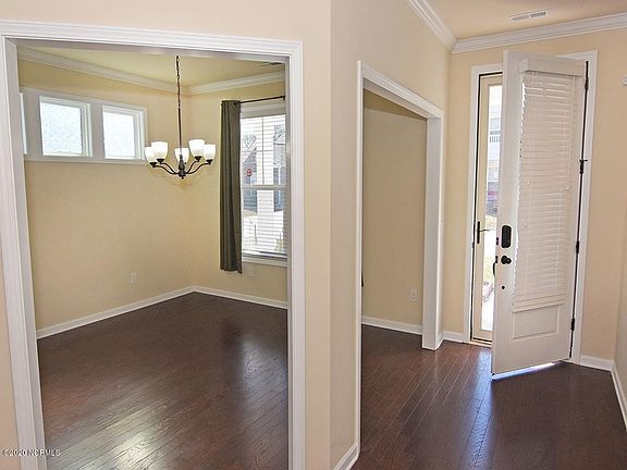 4th image of 550 Esthwaite Dr SE