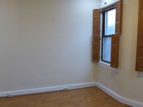 2nd image of 1719 Saint Paul St #3