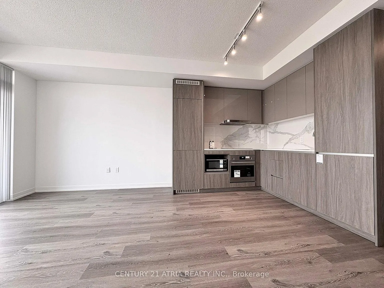 2 bed, $2,600 — Photo 2